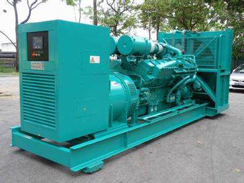 东兰如何选择适合 100KW 发电机的电缆长度？