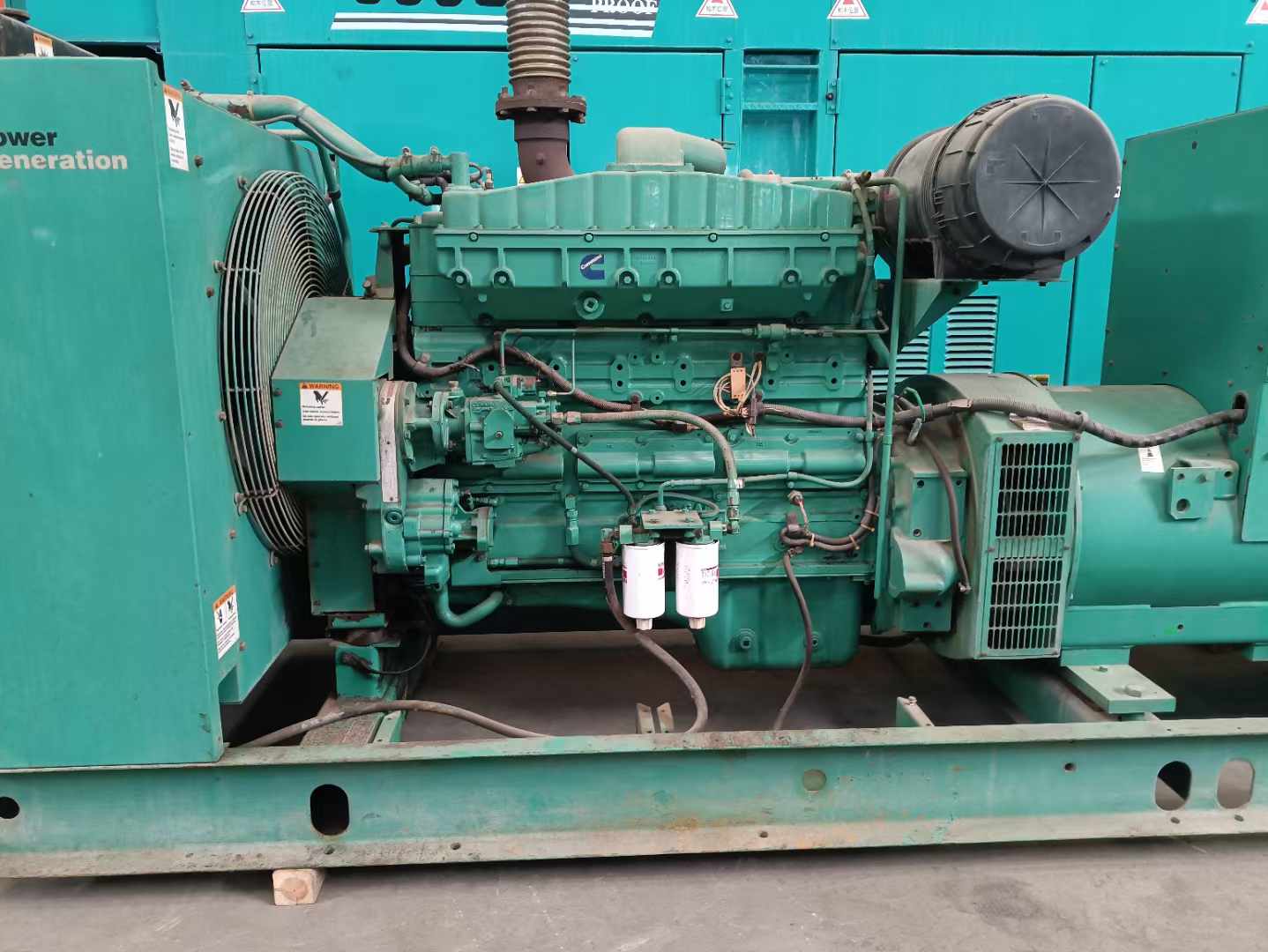 东兰过载会对 600kW 柴油发电机组造成哪些损害？