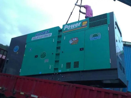 东兰柴油发电机组转速不稳定时，如何对发动机进行维护？