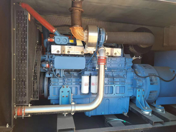 东兰柴油发电机组一般有几种电压输出？